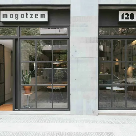 Pensión Magatzem 128 3*